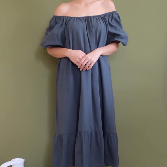 Plus size dress - Picture 3 of 4